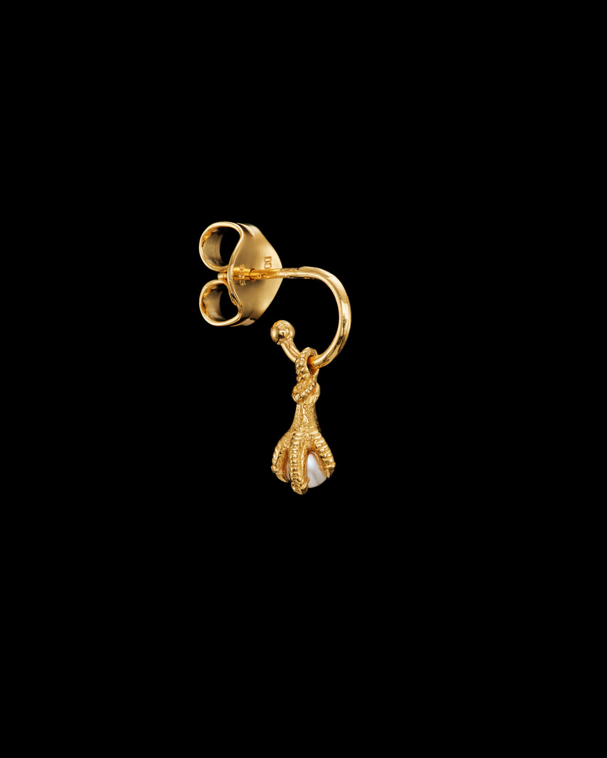 TINY CLAW PEARL EARRING