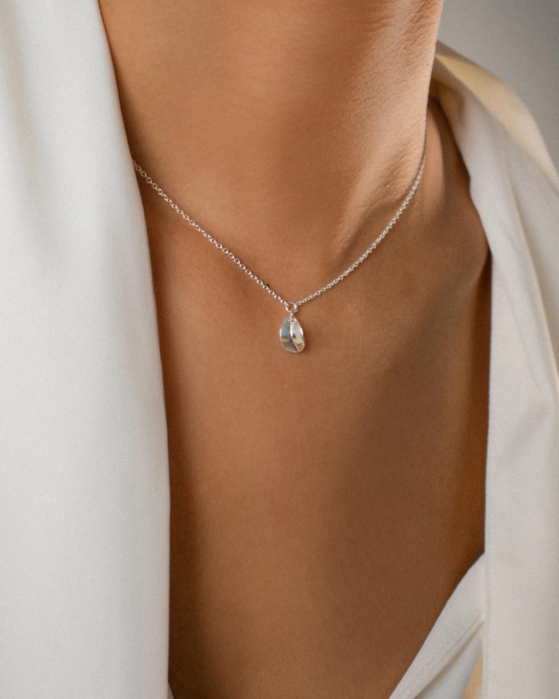BOTANICA DROP NECKLACE