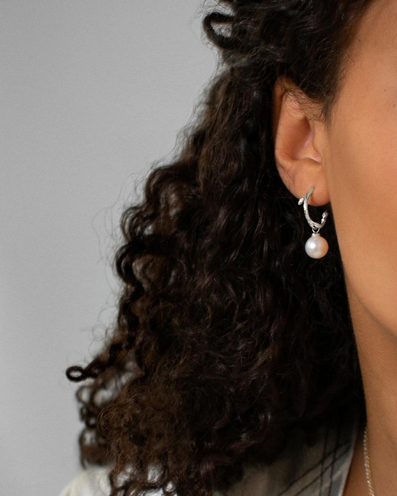 BRANCH PEARL HOOPS