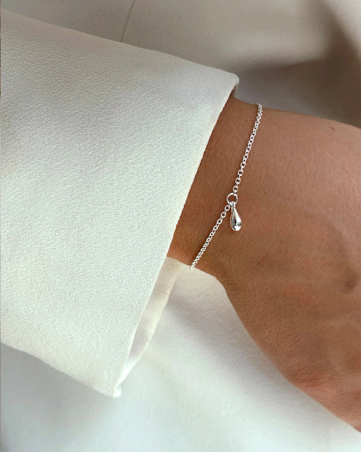 Droplet bracelet