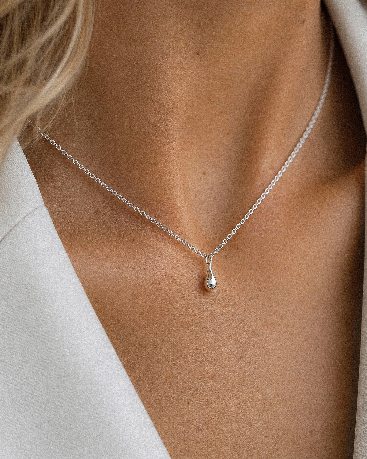 Droplet necklace