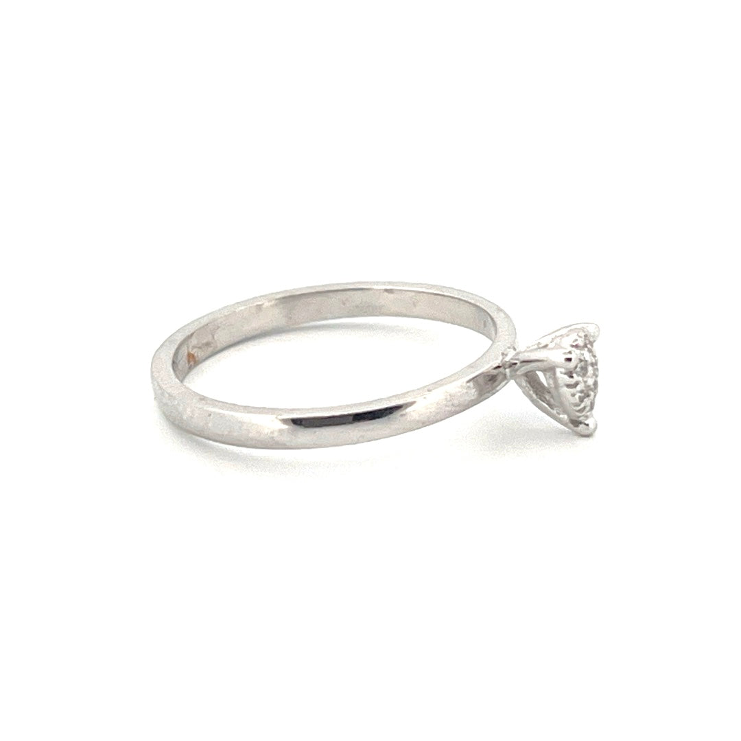 Diamantring stl.16.75 - Utgående modell