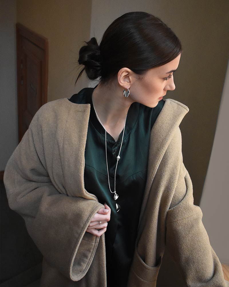Gaias Grace single necklace long