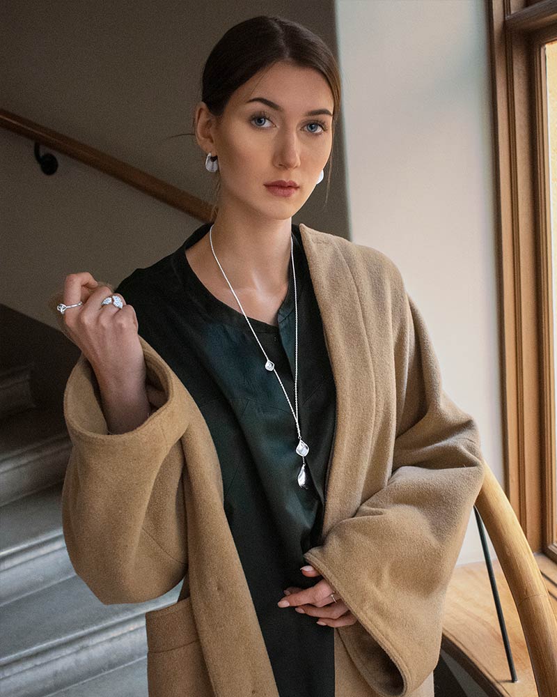 Gaias Grace single necklace long