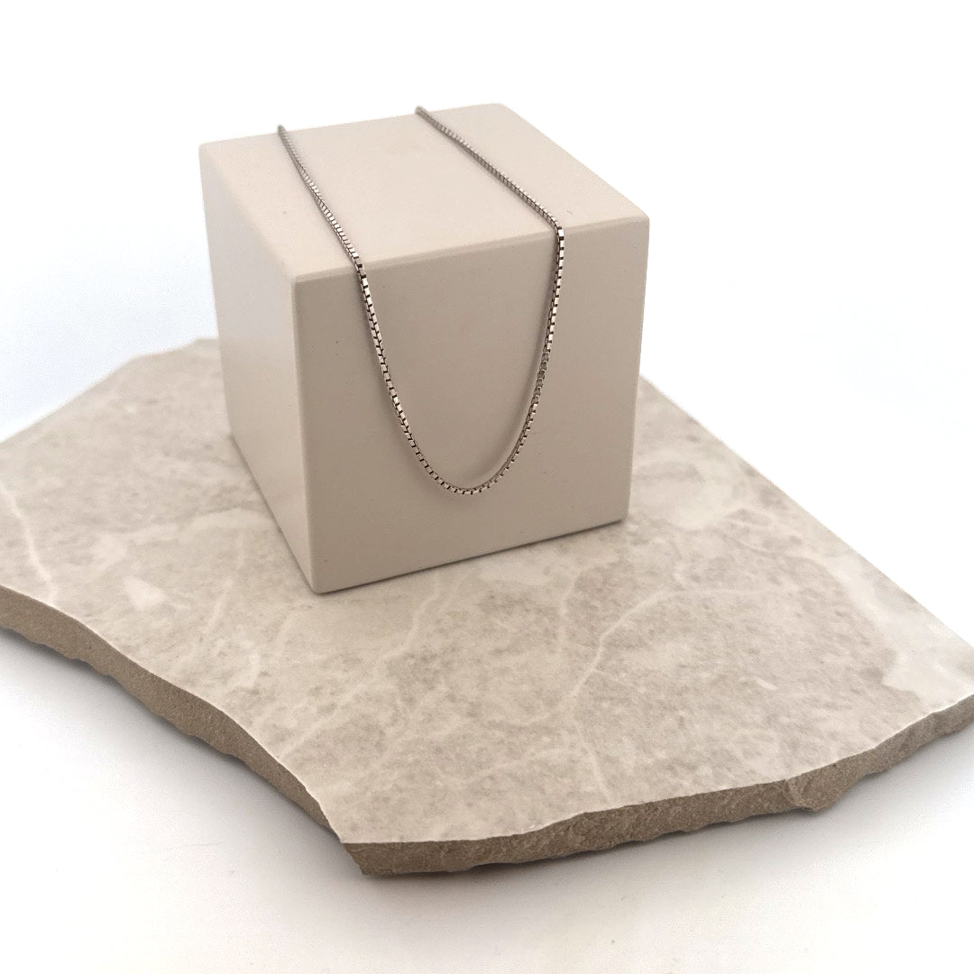 Second hand . Halsband - 43 cm