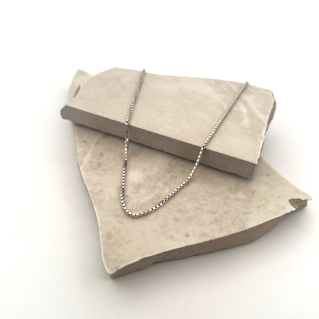 Second hand . Halsband - 43 cm