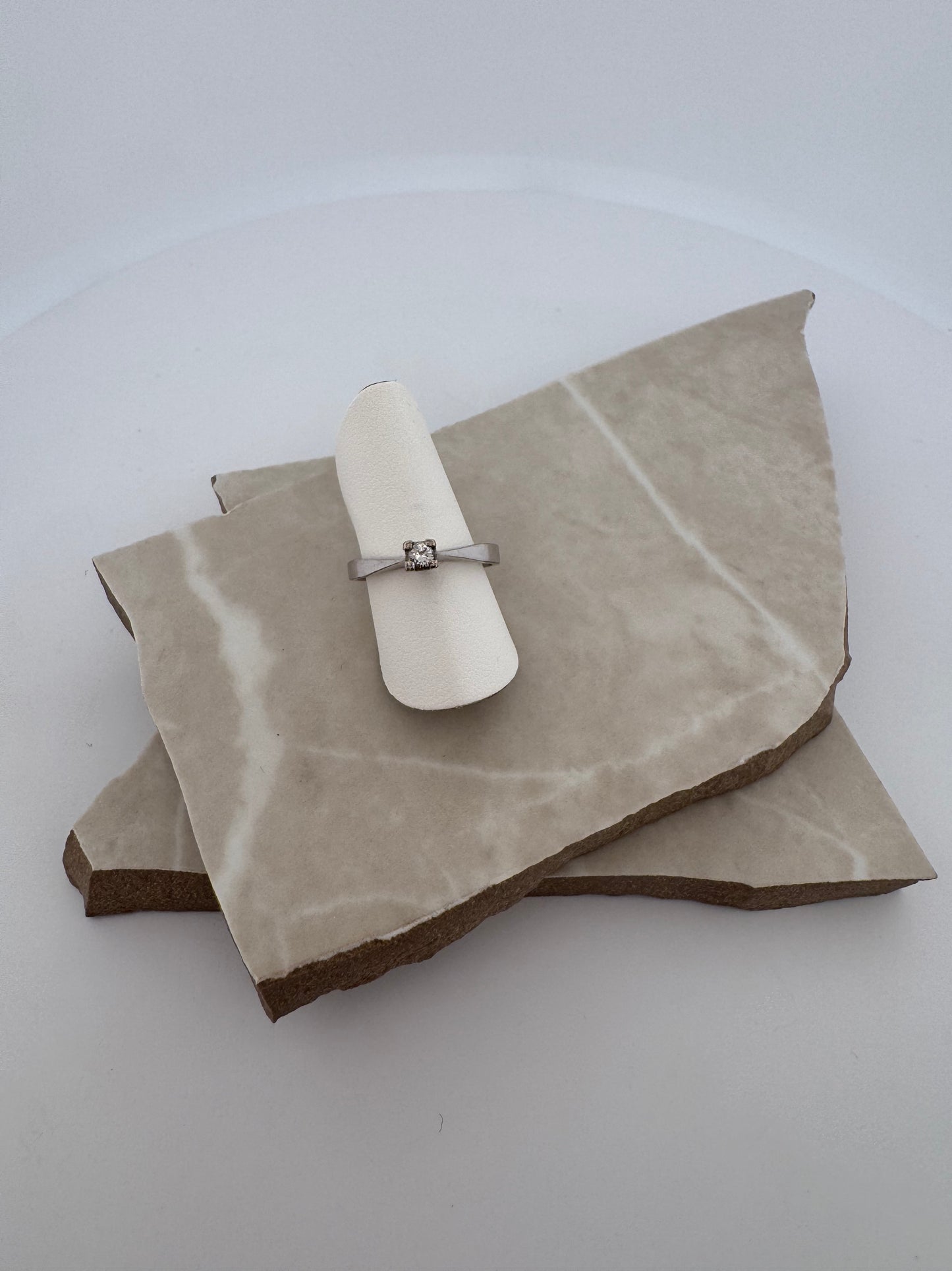 Second hand . Ring - stl. 15,5
