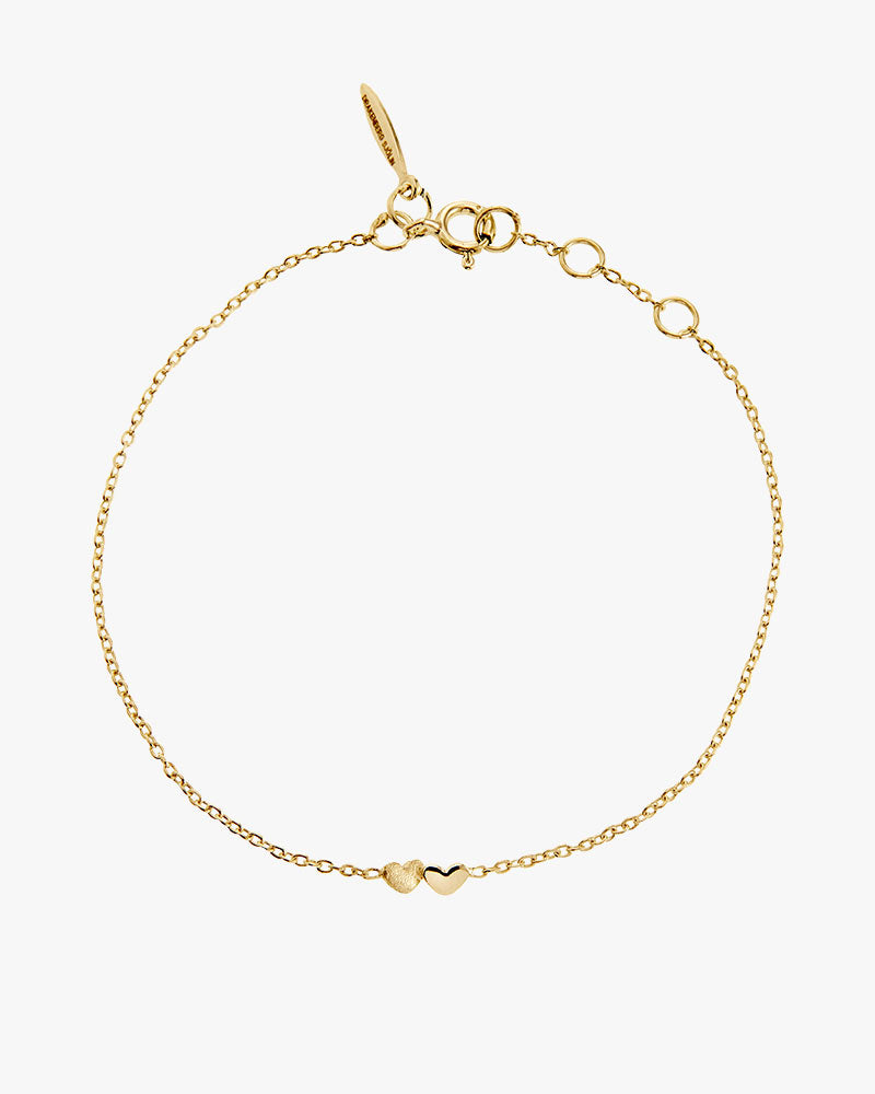 Loving heart bracelet gold