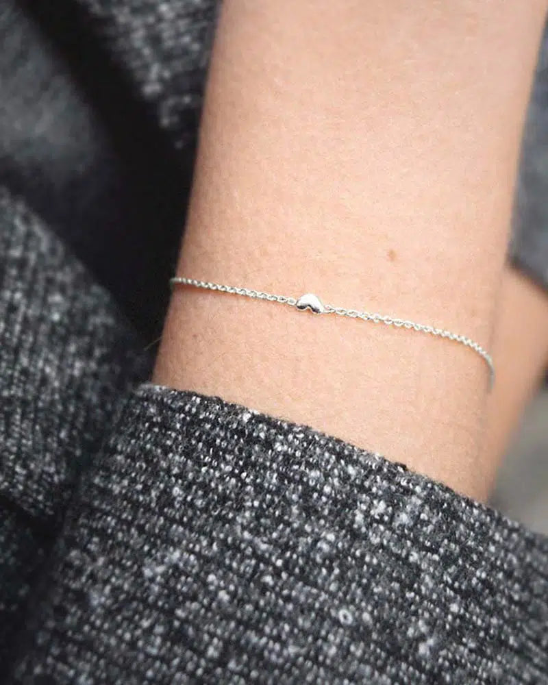 Loving heart drop bracelet