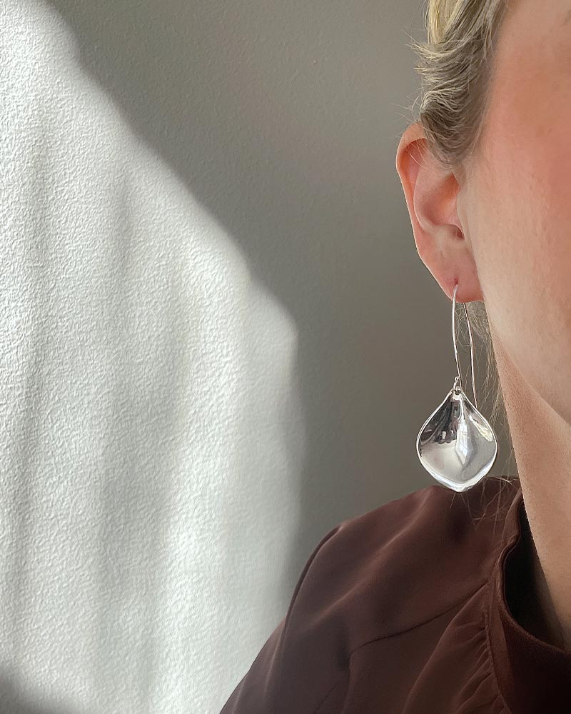 Gaias Grace grande earrings