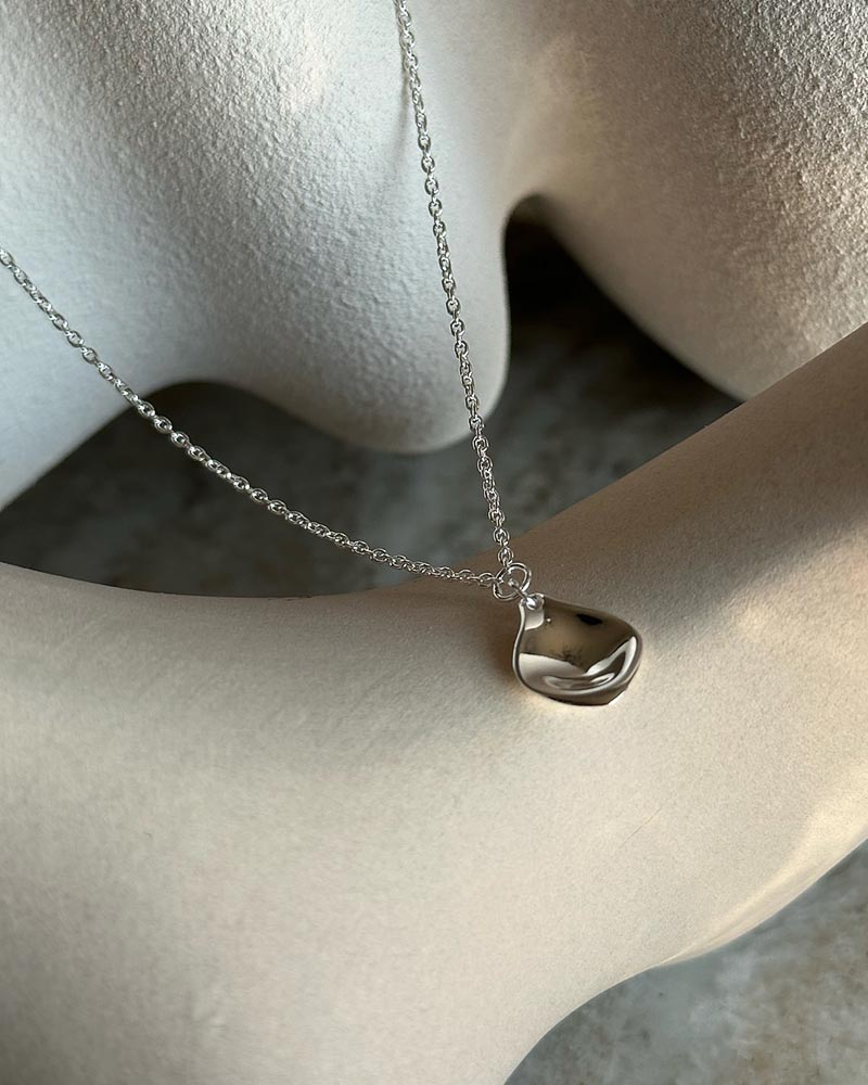 Gaias Grace Single necklace
