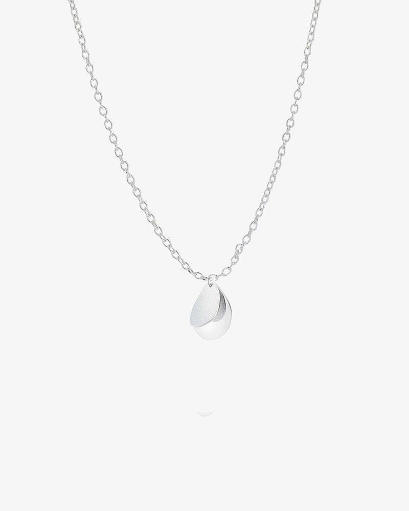 Lakeside drop necklace