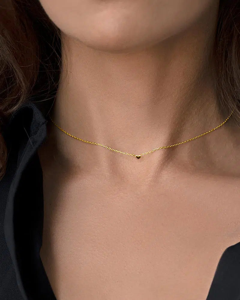 Loving heart drop necklace gold