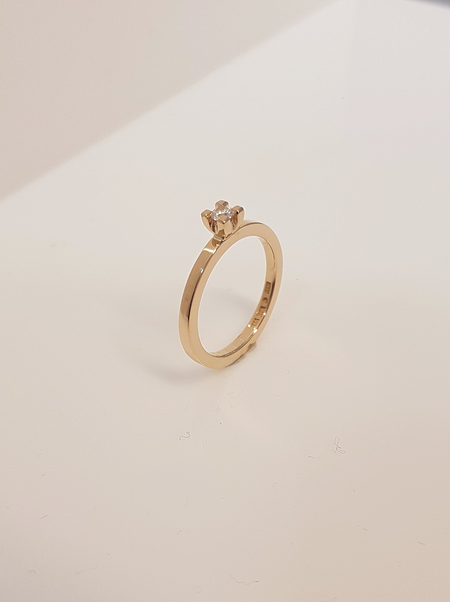Molly 0.10 ct