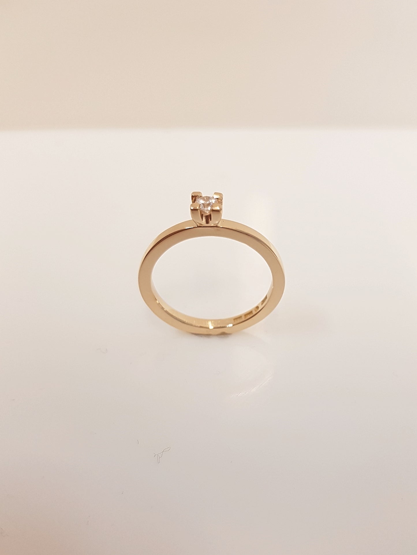 Molly 0.10 ct