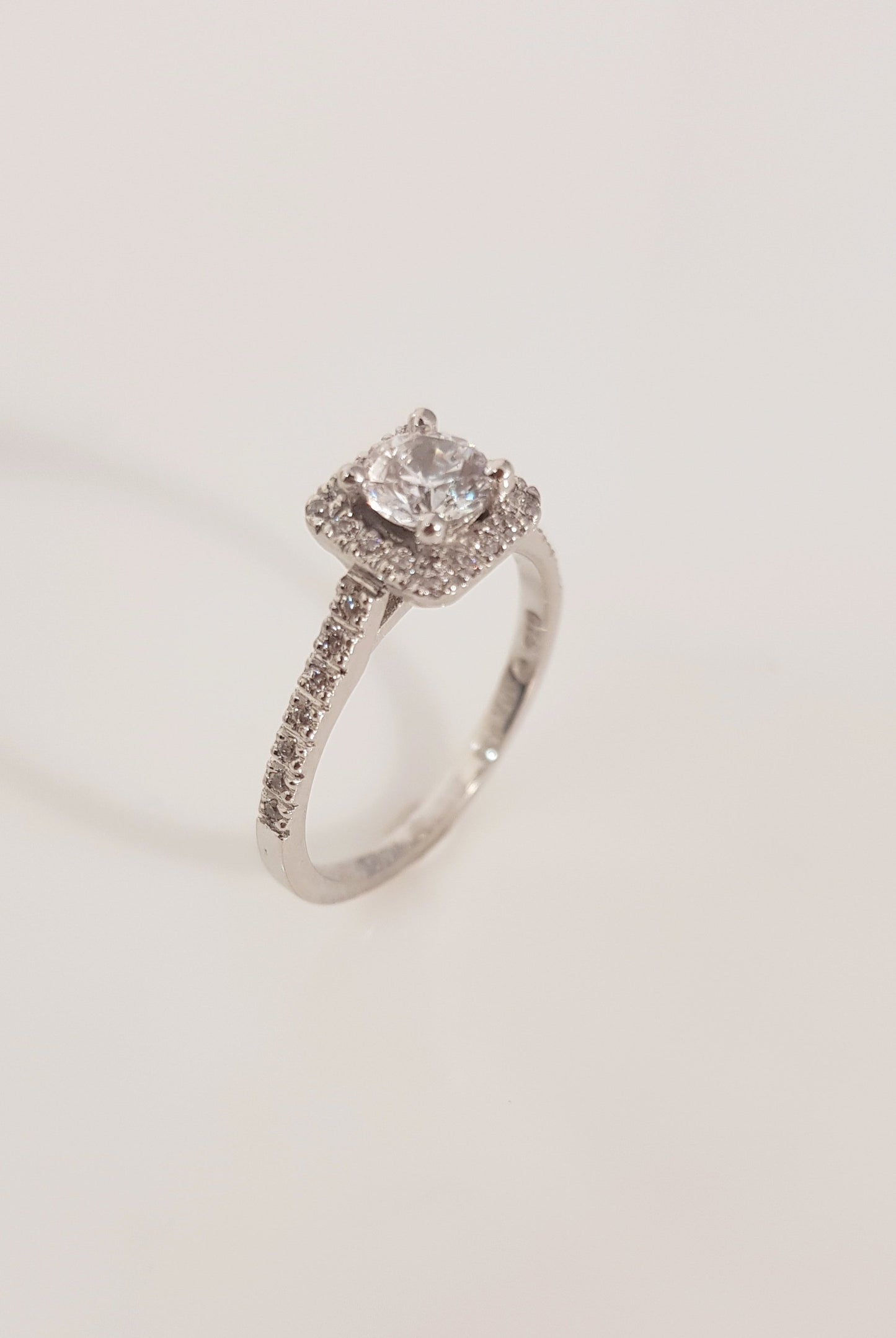 Celine 0,40ct