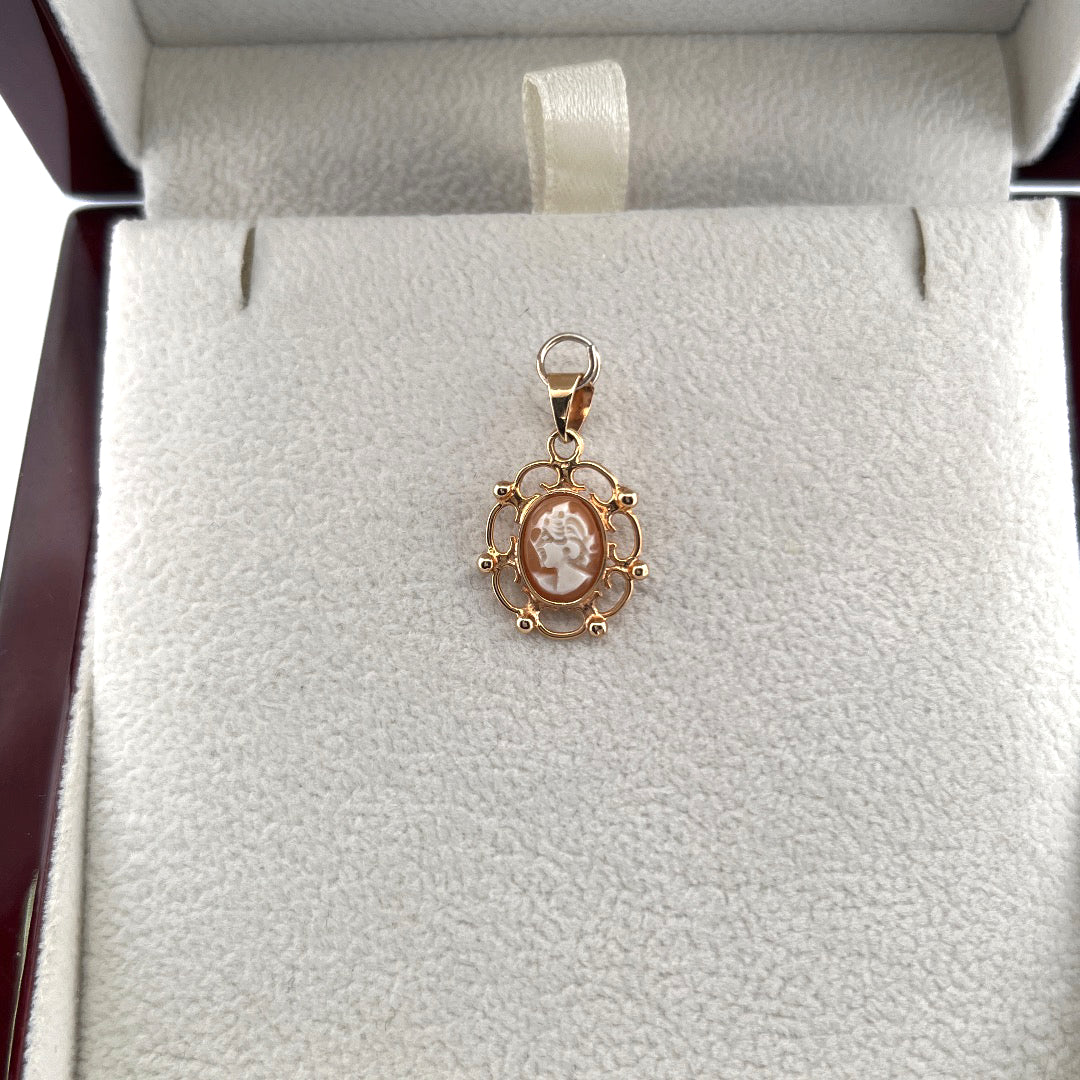 Second hand . Hänge