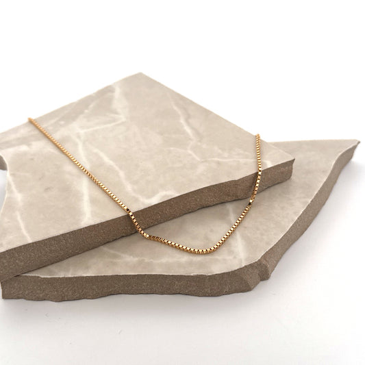 Second hand . Halsband - 56 cm