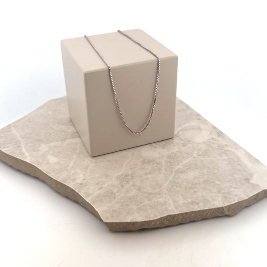 Second hand . Halsband - 42 cm