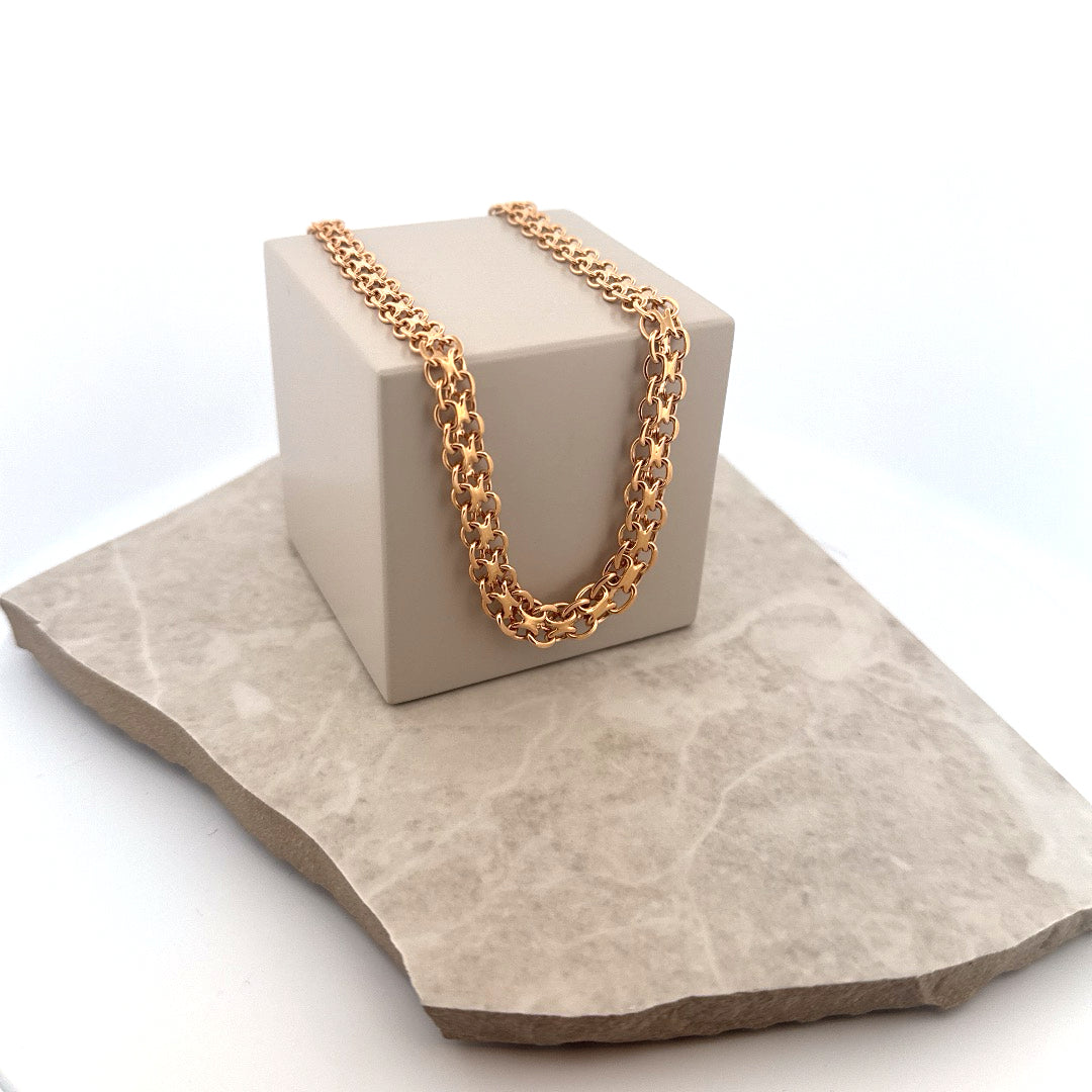 Second hand . Halsband - 42 cm