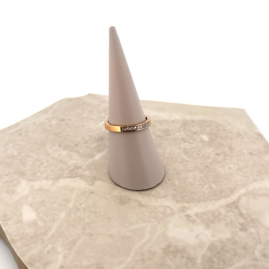 Second hand . Ring