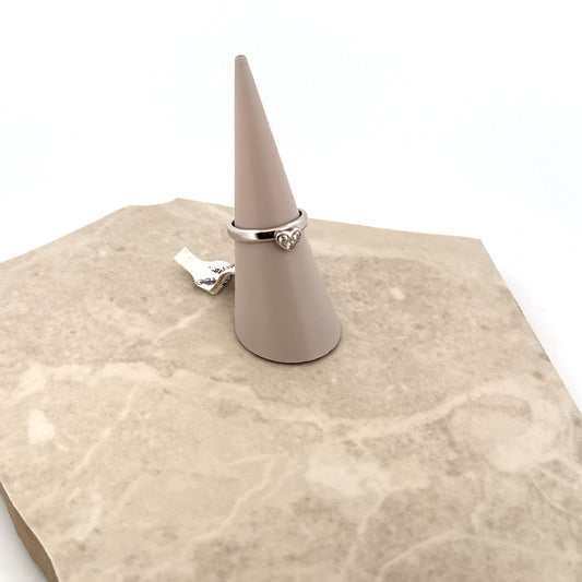 Second hand . Ring