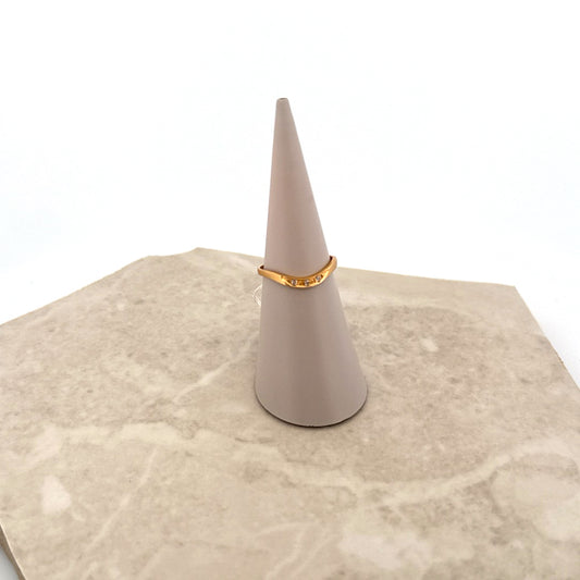 Second hand . Ring