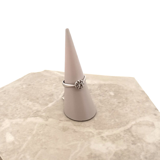 Second hand . Ring