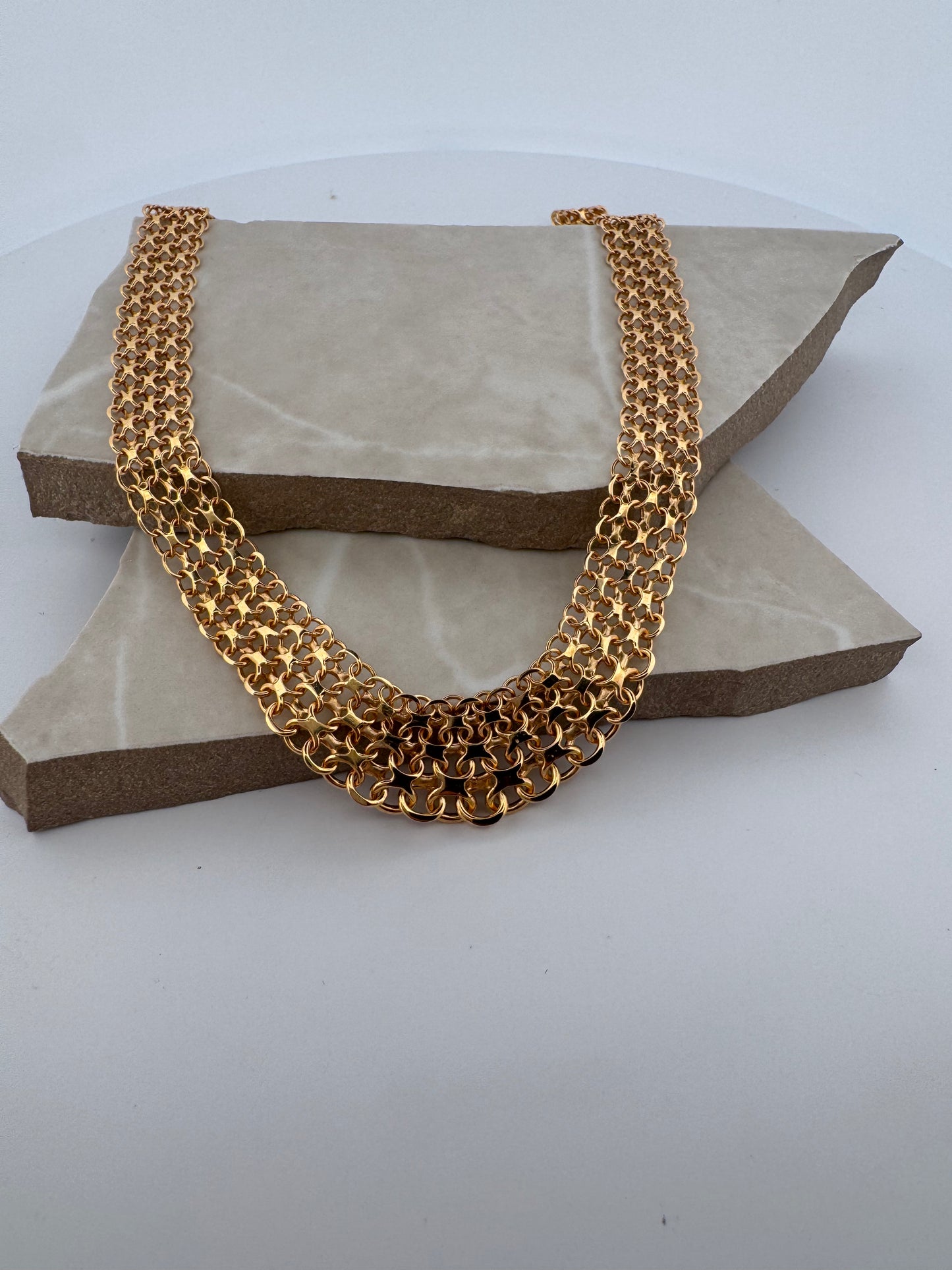 Second hand . Halsband - 45cm