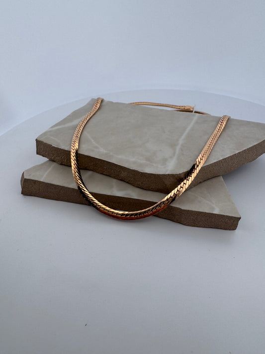 Second hand . Halsband - 42cm
