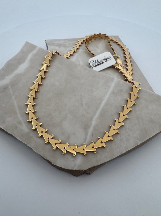 Second hand . Halsband - 43,5 cm