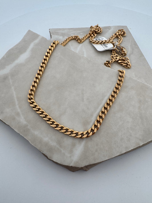 Second hand . Halsband - 49 cm