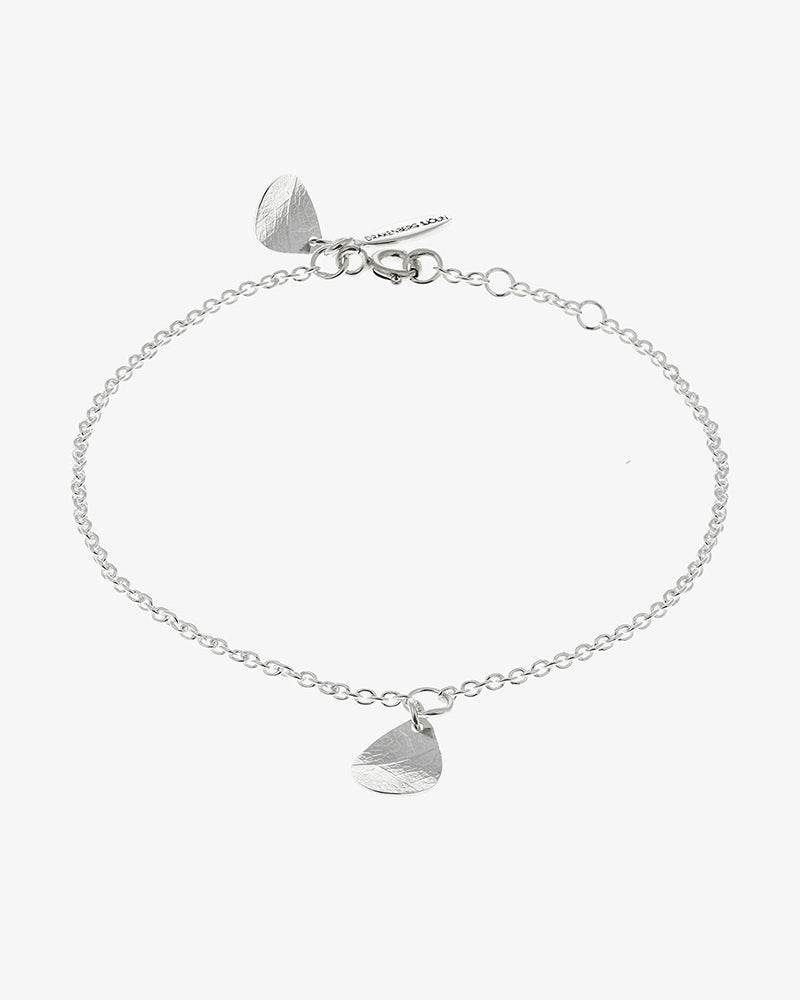 Leaf drop bracelet