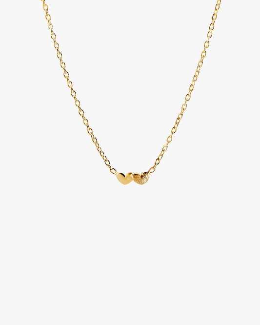 Loving heart necklace gold