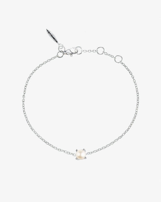 Petite Pearl bracelet