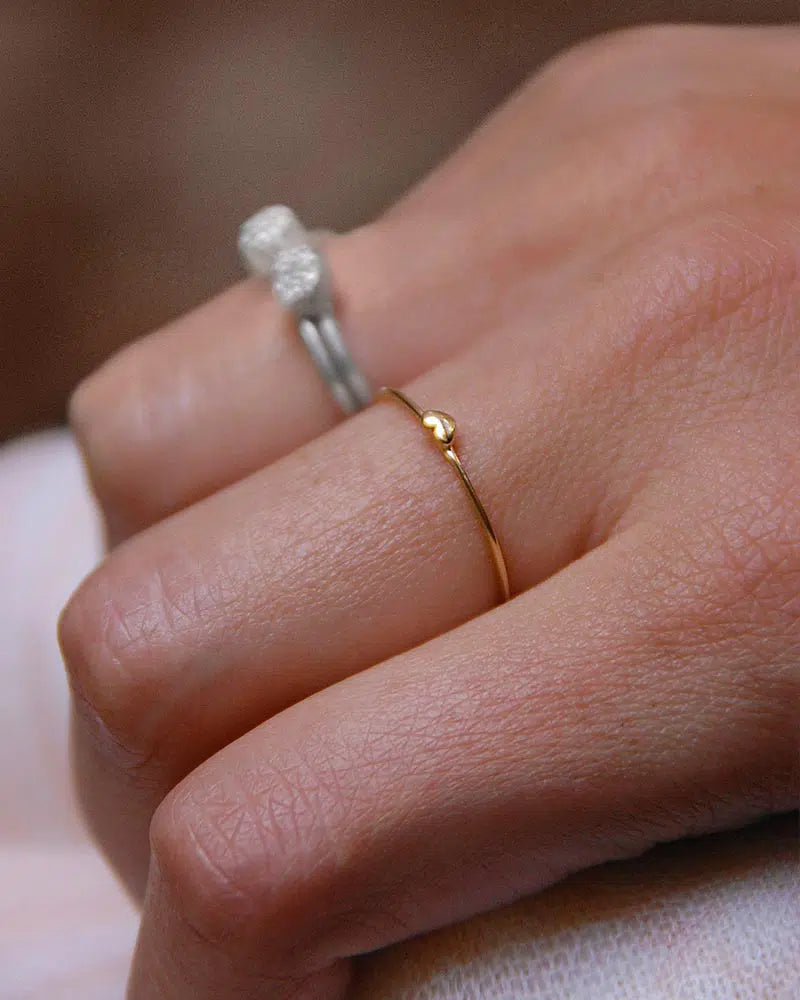 Loving heart drop ring gold