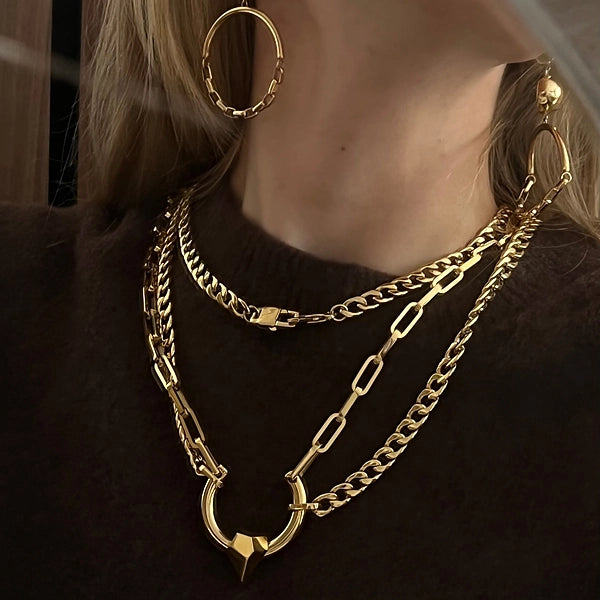 Juno Golden Body Chain - Bär som Kroppssmycke eller Halsband