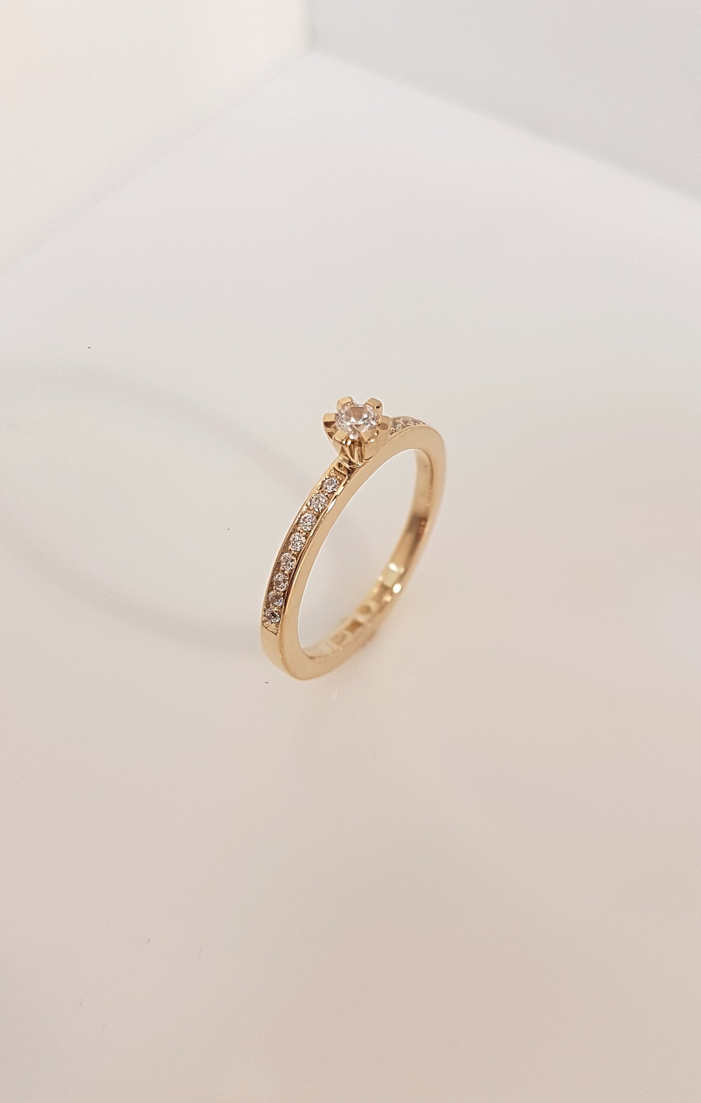 Rebecka 0,10 + 16x0075 ct